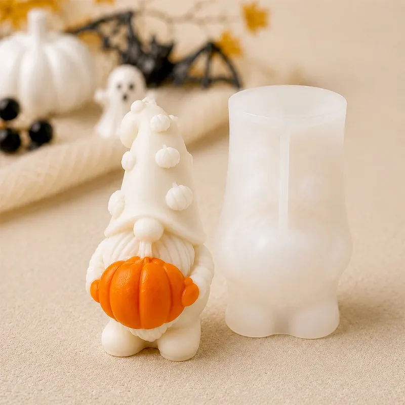 Preisreduziert Christmas Elf with pumpkin candle mould - Silicone