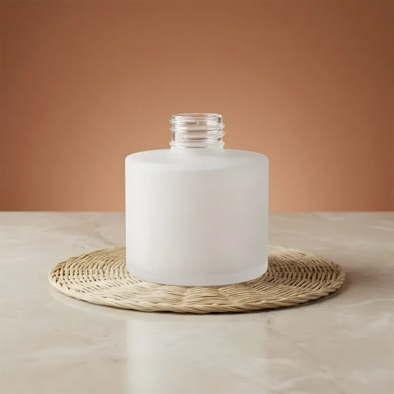 Karma Matte White Diffuser Bottle - 100ml Neue Kollektion